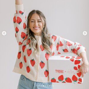 Smash + Tess / Fallon Farinacci Strawberry Sweater M/L